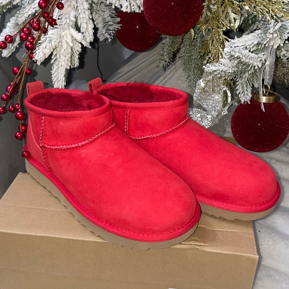 UGG Classic Ultra Mini Red Women Size 6 New in Box